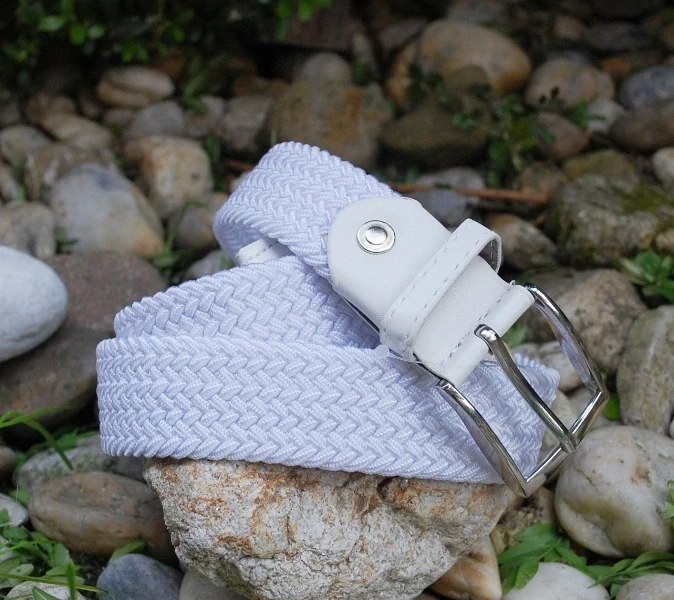 Opasok unisex biely pletený pružný strieborné kovanie