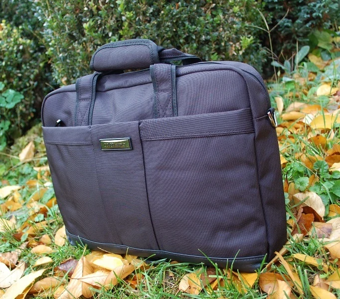 Pánska čierna aktovka kufrík veľká tmavé logo COVERI 