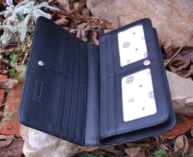 Dámska peňaženka farebná s kvetmi a leskom PETERSON