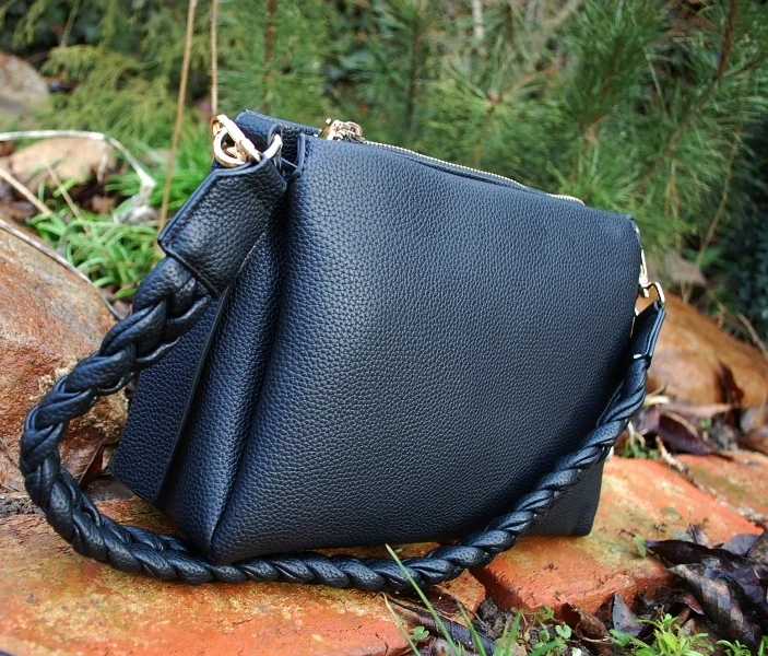 Kabelka čierna pletená rúčka dlhé ramienko