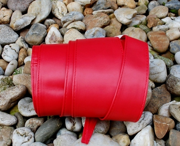 Červený matný široký dlhý opasok