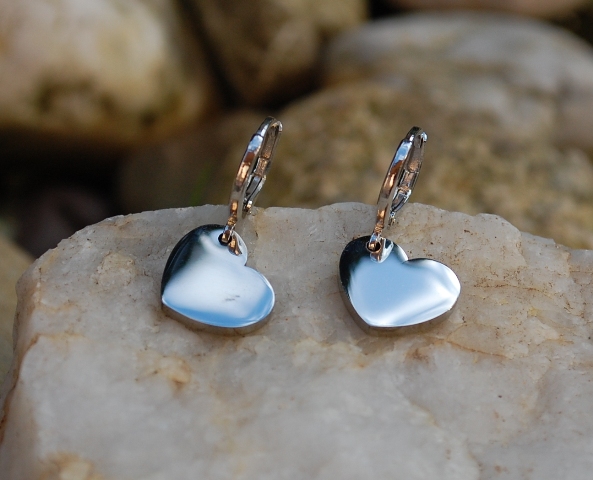 Náušnice srdiečka strieborné chirurgická oceľ strieborná farba 