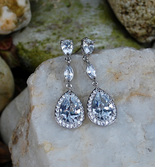 Náušnice strieborné brúsené sklo spoločenské