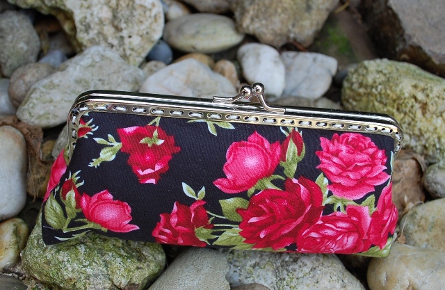 Dámske kvetinkové púzdro na okuliare vintage zapínanie