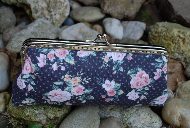 Dámske kvetinkové púzdro na okuliare vintage zapínanie