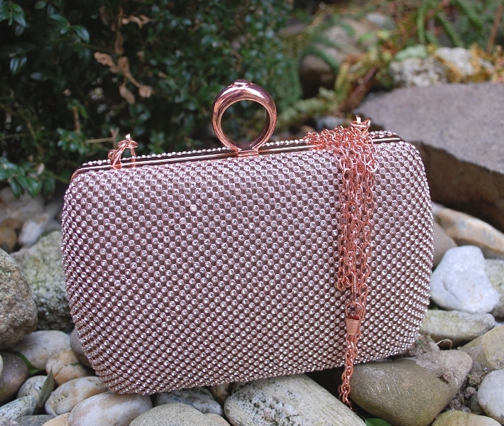 Kabelka rose gold štrasová plesová ozdobné zapínanie
