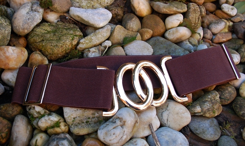 Opasok hnedý pružný zlatá pracka  