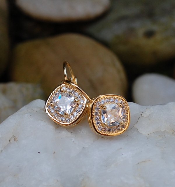 Náušnice zlaté brúsené sklo štras 