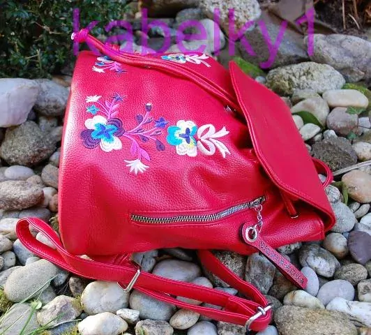 Batoh červený ružová mint modrá fialová vyšívka