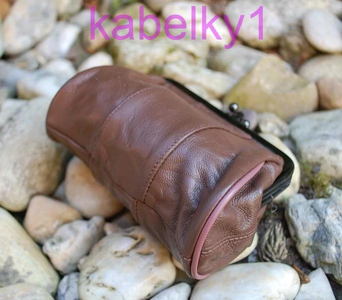 Dámska hnedá tmavá peňaženka veľká na drobné 