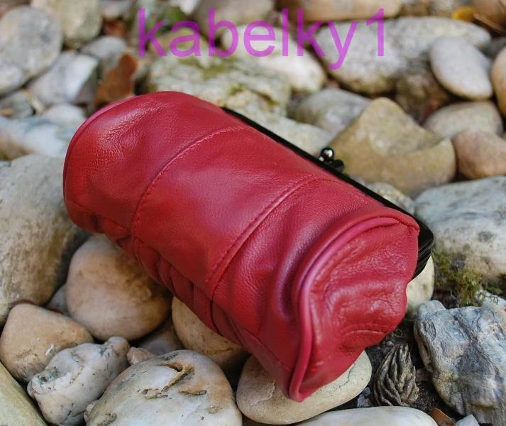 Dámska bordová tmavá peňaženka veľká na drobné 