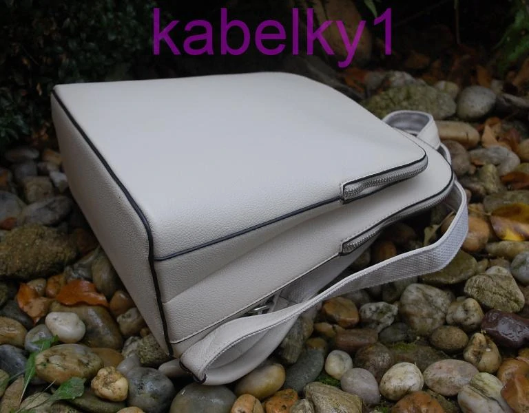 Ruksak smotanový elegantný strieborné zipsy 