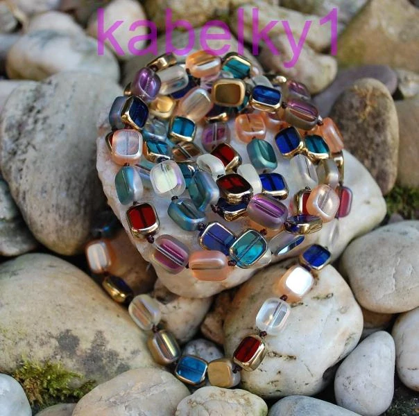 Náhrdelník farebné sklo v zlatom kove 