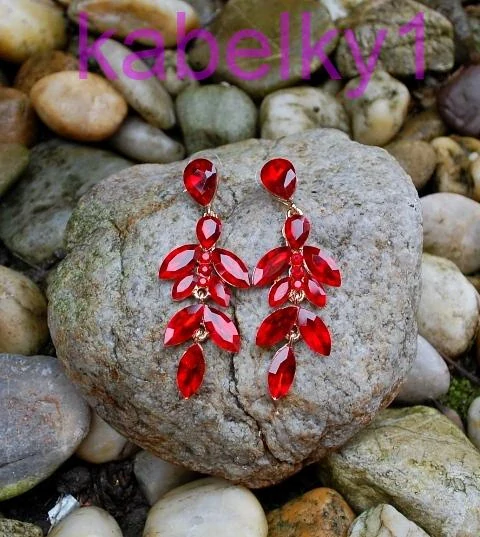 Náušnice červené brúsené sklo zlatý podklad