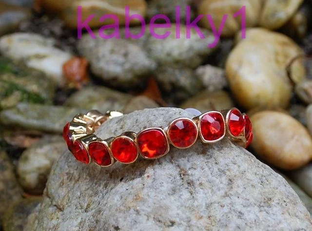 Náramok červený zlatý brúsené sklo 