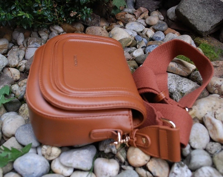 Kabelka hnedá koňaková zlaté kovanie VALENTINI