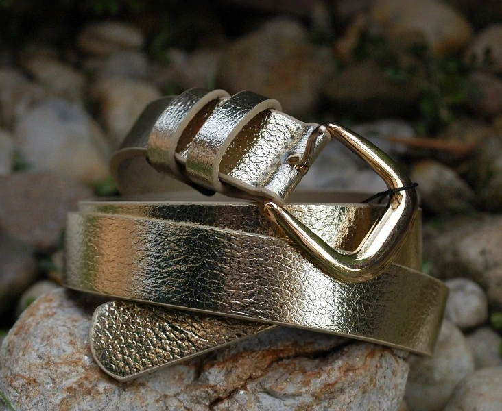 Opasok zlatý kožený zlatá pracka 