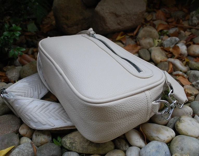 Kabelka smotanová  smotanovo biele ramienko