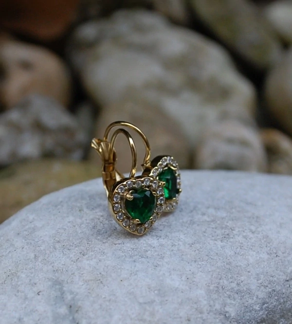 Náušnice srdiečka zelené strieborné brúsené sklo 