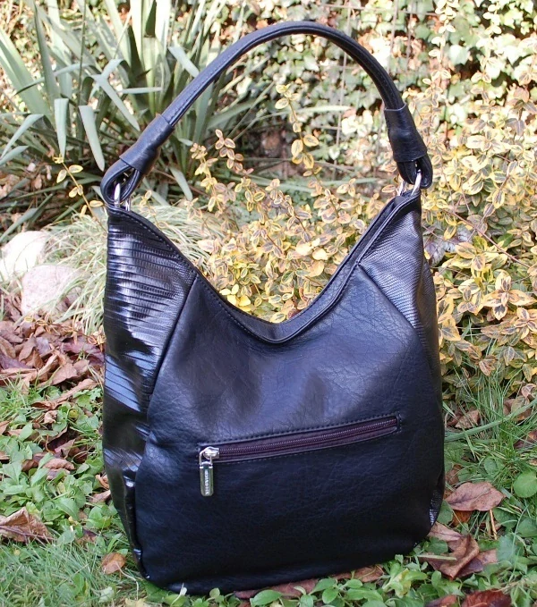 Kabelka čierna crossbody strieborné kovanie