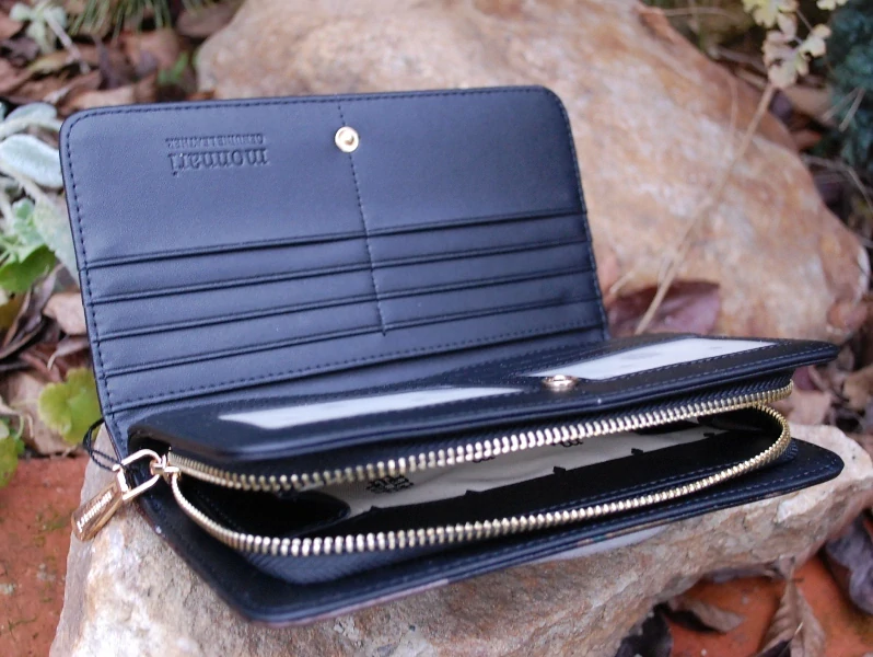 Dámska peňaženka farebná s kvetmi a leskom PETERSON