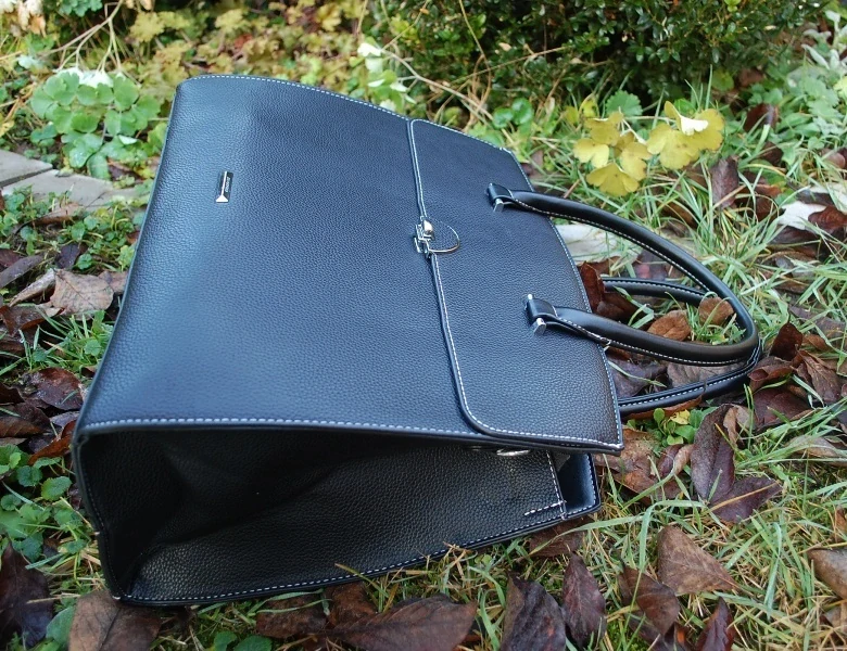 Kabelka čierna elegantná veľká SILVIA ROSA