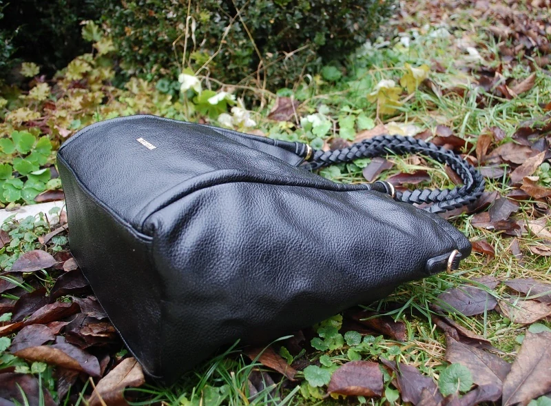 Kabelka čierna pletené rúčky dlhé ramienko 