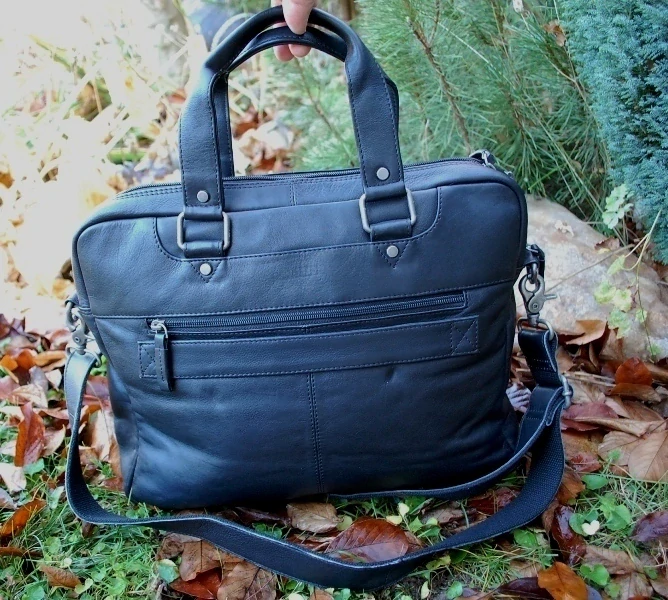 Pánska čierna kožená aktovka kufrík veľká BELLUGIO