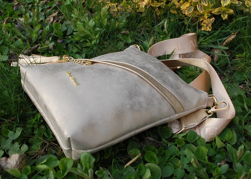Kabelka zlatá  zlatistá crossbody LAURA BIAGGI