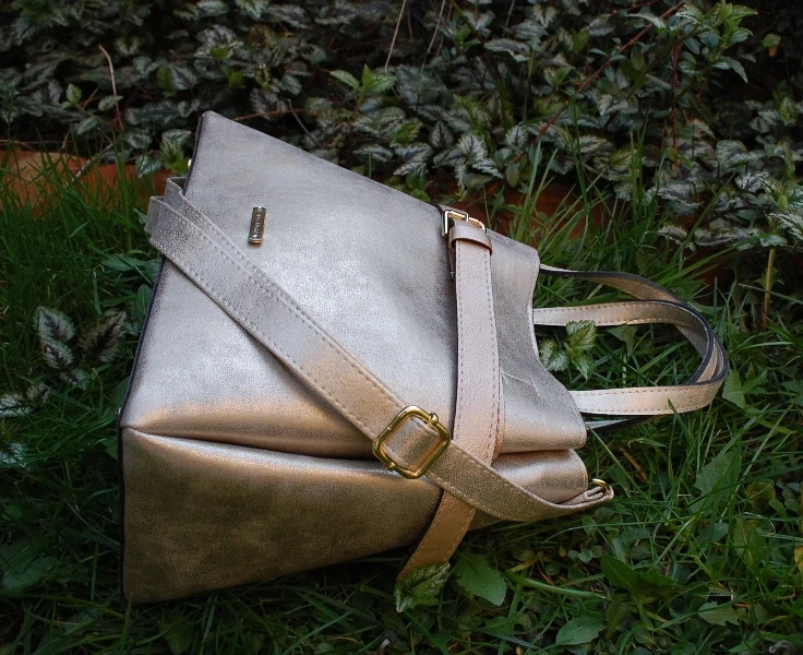 Kabelka zlatá dlhé ramienko LAURA BIAGGI