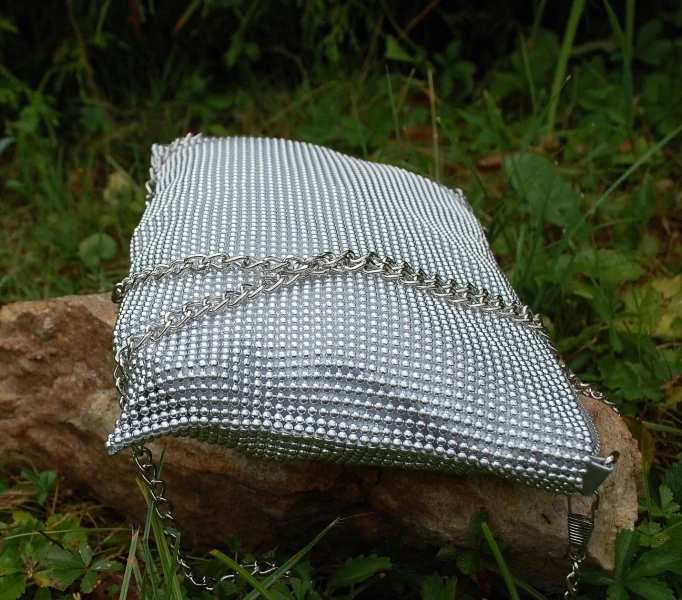 Kabelka strieborná korálková strieborná retiazka