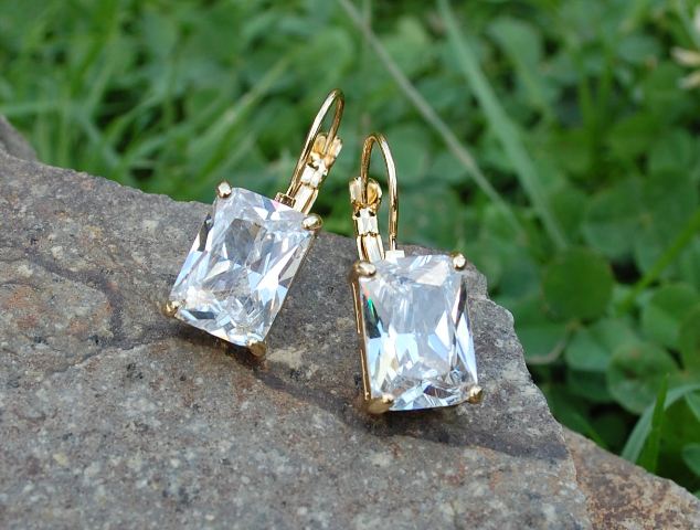 Náušnice brúsené sklo zlatá farba obdĺžnik