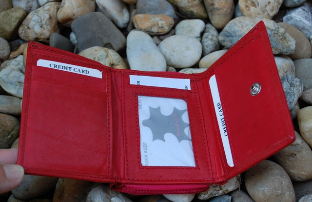 Pánska červená menšia peňaženka koža