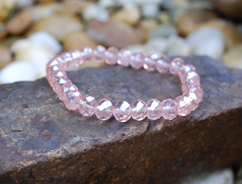 Náramok ružový púdrový brúsené sklo s leskom