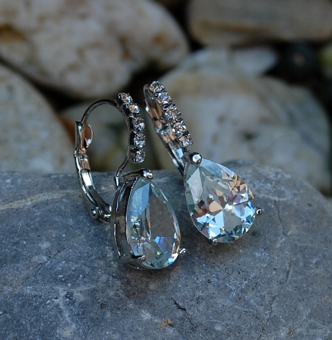 Náušnice slzičky strieborná farba brúsené číre sklo 