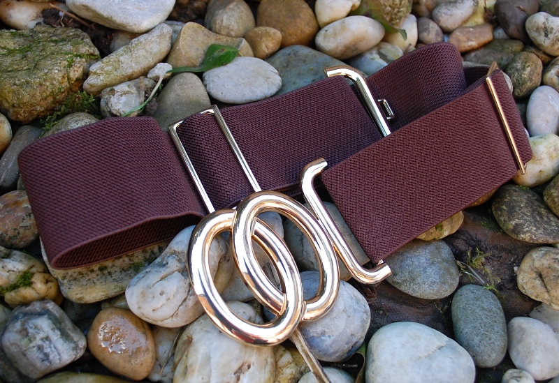 Opasok hnedý pružný zlatá pracka  