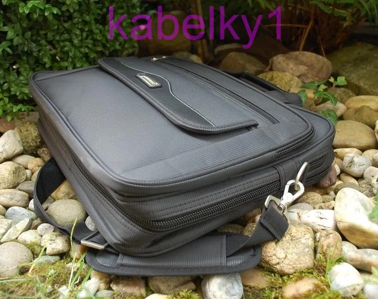  Pánska aktovka čierna kufrík veľká strieborné logo NEWBERRY