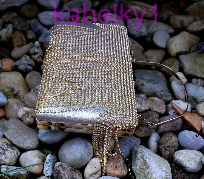 Kabelka zlatá štrasová plesová ozdobné zapínanie