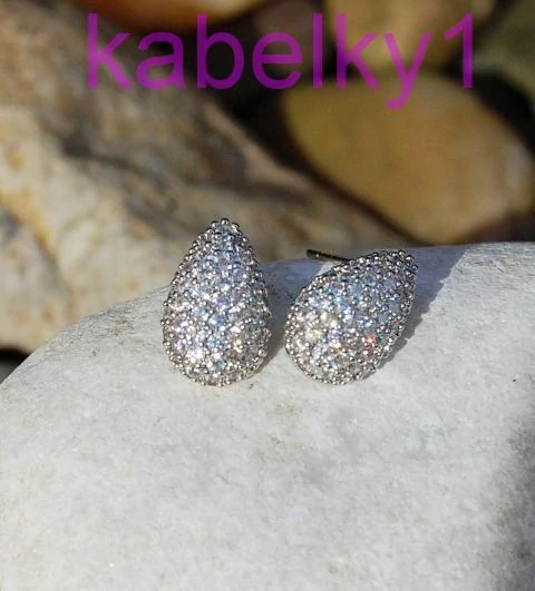 Náušnice striebornej farby brúsené sklo slzičky   