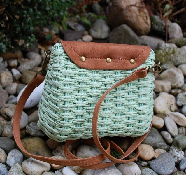 Kabelka špagátová zeleno hnedá pletená