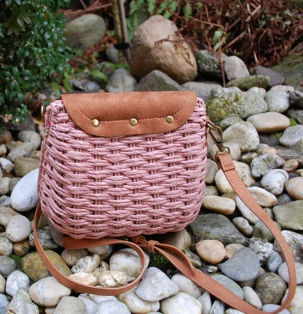 Kabelka špagátová ružová hnedá pletená