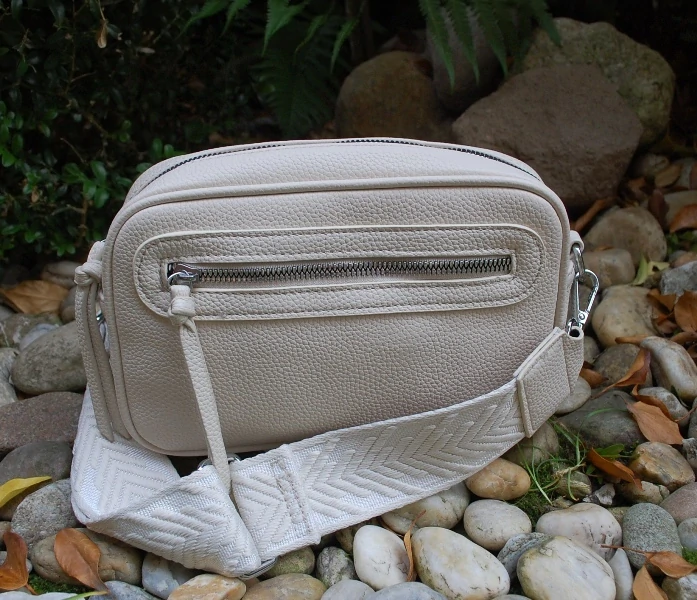 Kabelka smotanová  smotanovo biele ramienko