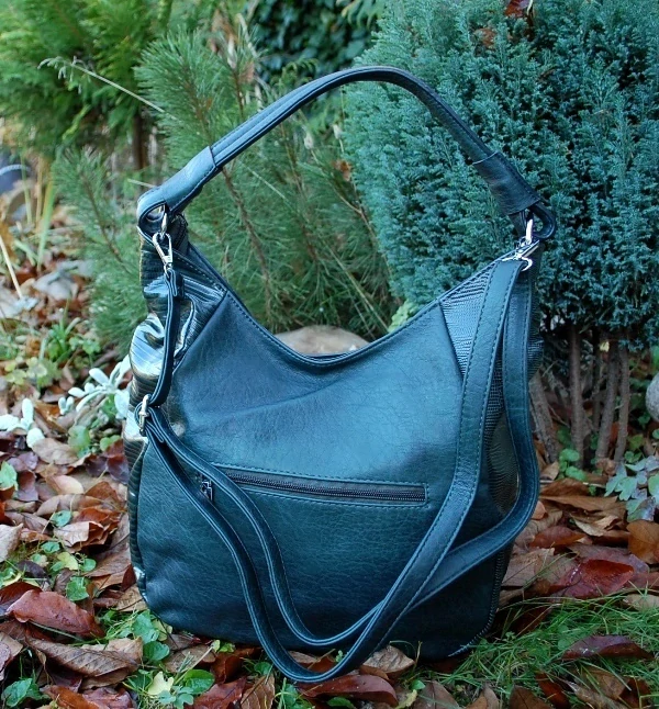 Kabelka zelená crossbody strieborné kovanie