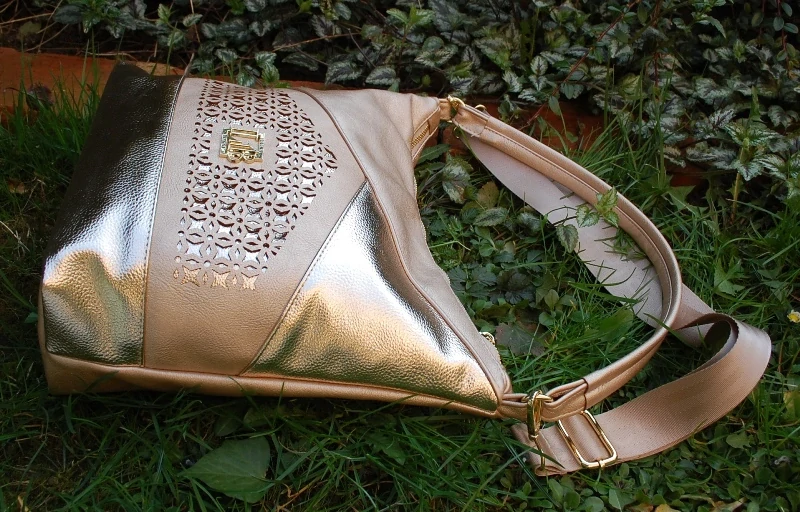 Kabelka zlatá zlatý vzor LAURA BIAGGI