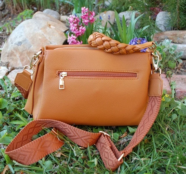 Kabelka hnedá koňaková pletená rúčka dlhé ramienko