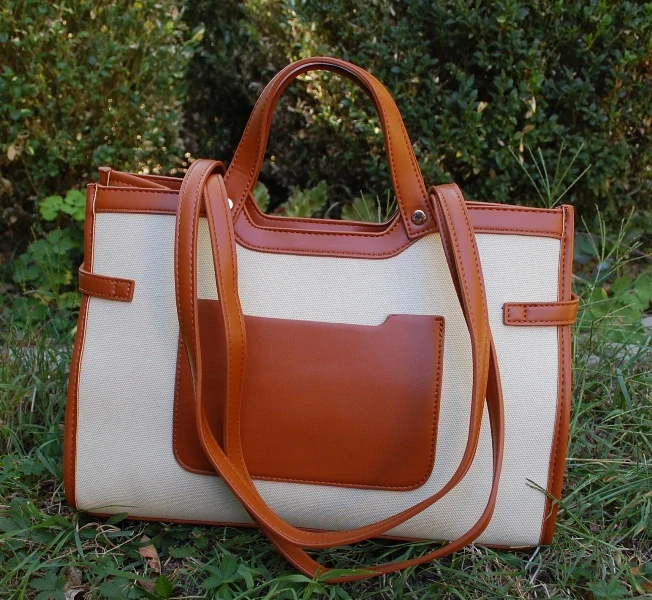 Kabelka krémová hnedá koňaková elegantná