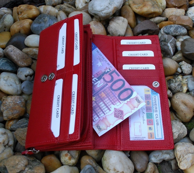 Dámska červená peňaženka koža matná zipsy Roberto