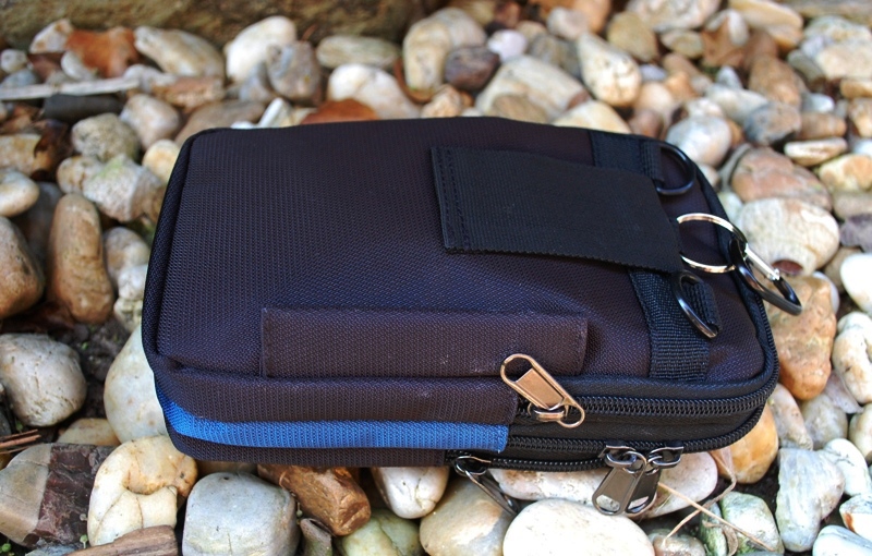 Pánska čierno modrá taška na opasok crossbody