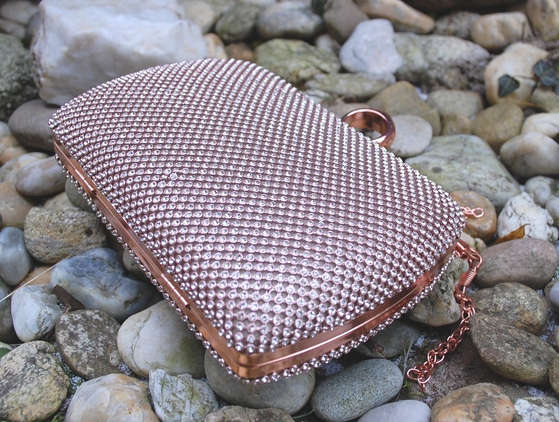 Kabelka rose gold štrasová plesová ozdobné zapínanie