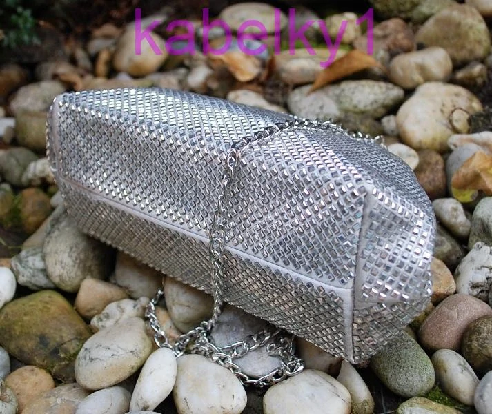 Kabelka strieborná brúsené sklo plesová strieborná retiazka